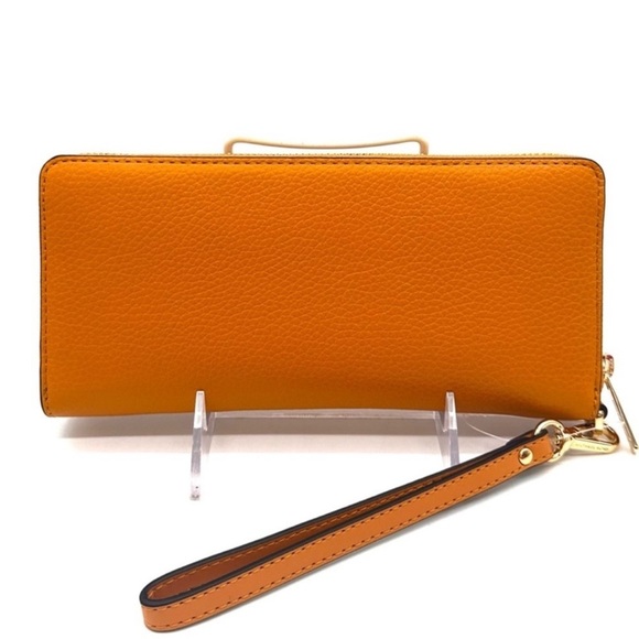 Michael Kors Large Continental Wallet
Wristlet Cider - Picture 5 of 8